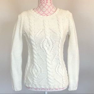 Perfect cream cableknit sweater for winter ❄️